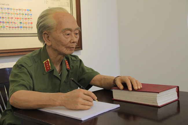 vo nguyen giap 4.jpg