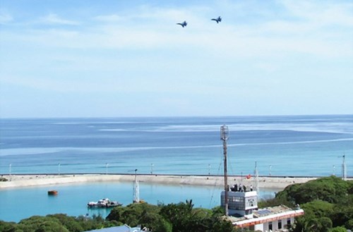Không quân Việt Nam tuần tra Trường Sa.-1.jpg
